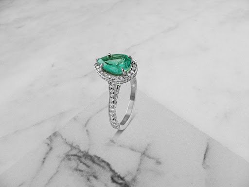 Fatih Collection Emerald Hand Engraved Ring | Boutique Ottoman Exclusive