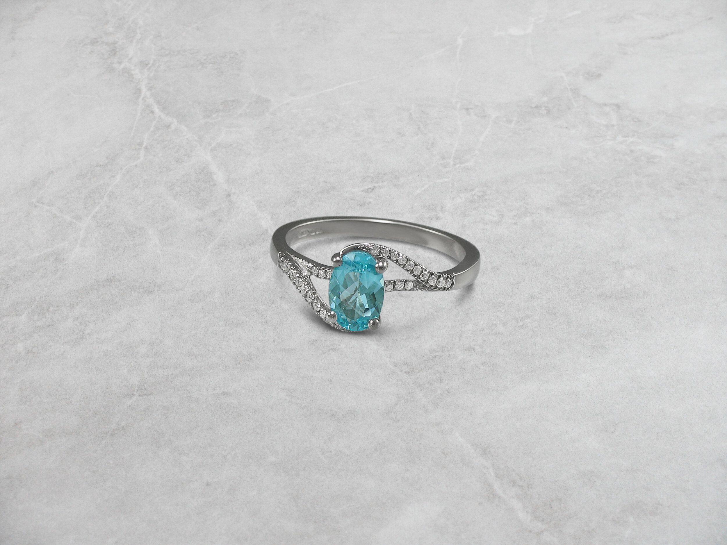 Paraiba tourmaline and diamond ring