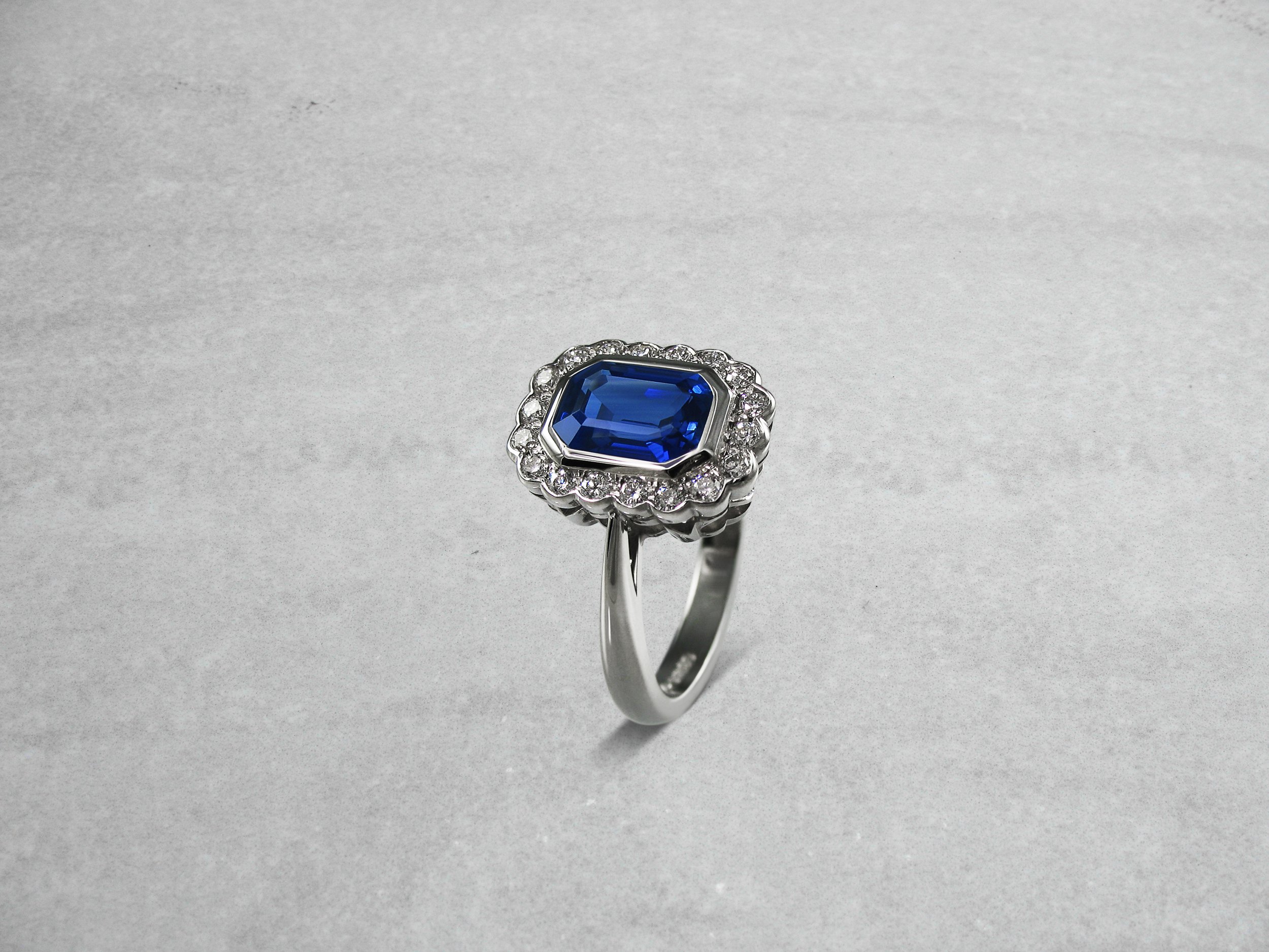 Vintage Style Halo Ring.jpg