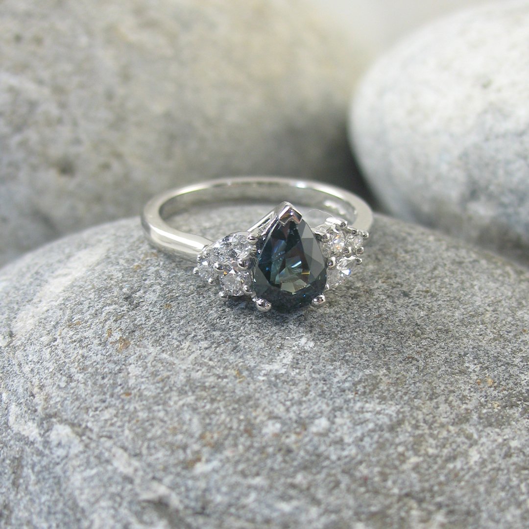 One of the best teal sapphire engagement rings London has to offer