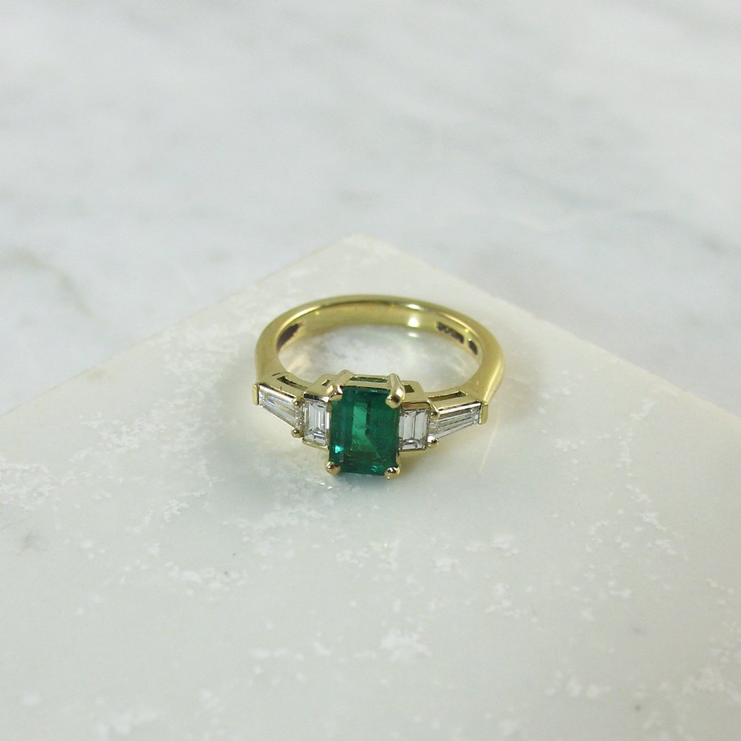 The finest emerald engagement ring London has to offer