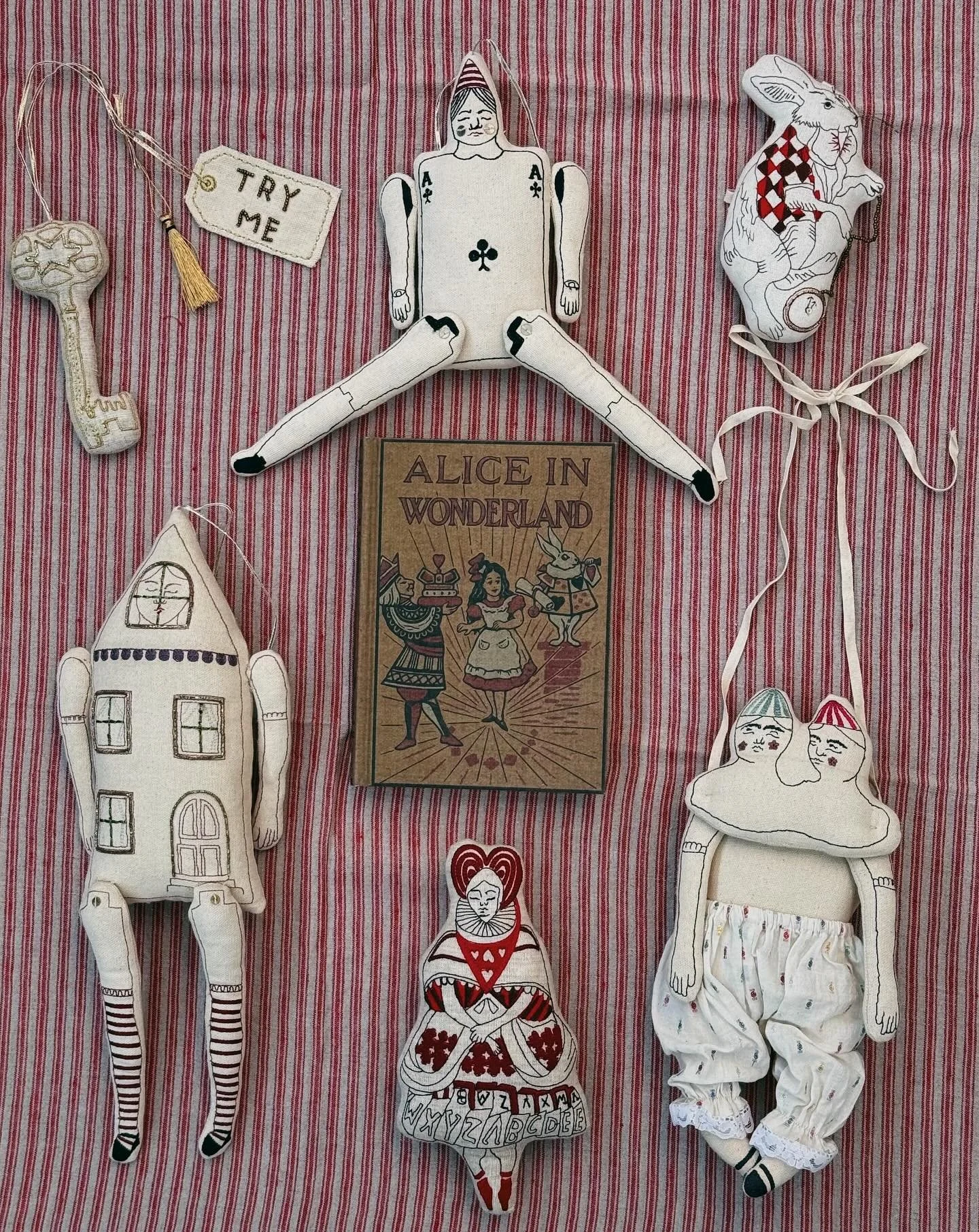 &ldquo;curiouser and curiouser!&rdquo; we adore how these beloved, quirky characters capture the whimsical silliness of halloween. 
#&hearts;️laserragardens
#laserraafterdark
#womanownedbusiness
#laserragardenscafe
#shopsmallbusiness
#comewander 
#fe