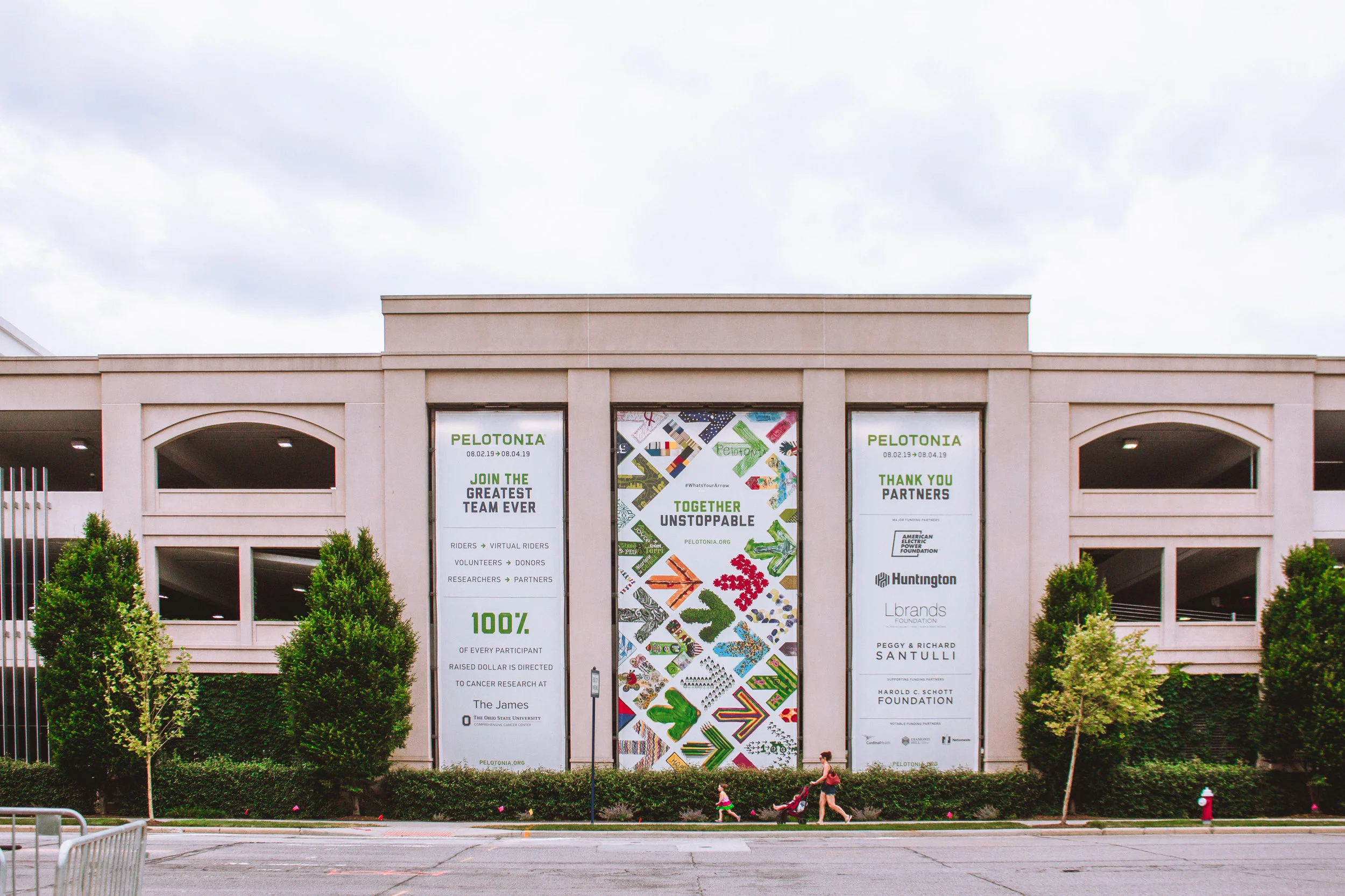 Outdoor signage at Easton Town Center