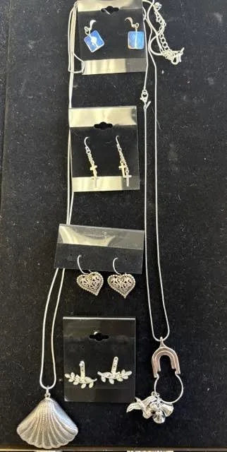 Earrings 2.jpg