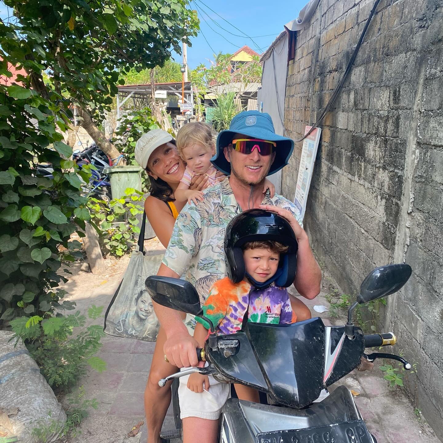 We are BACK from the trip of a lifetime! Our days were filled with slowness, adventures, pool and beach swims, meeting new friends, tropical fruit, nasi goreng, coconuts, margaritas, beach clubs, massages, no shoes and tan lines.

Feeling super grate