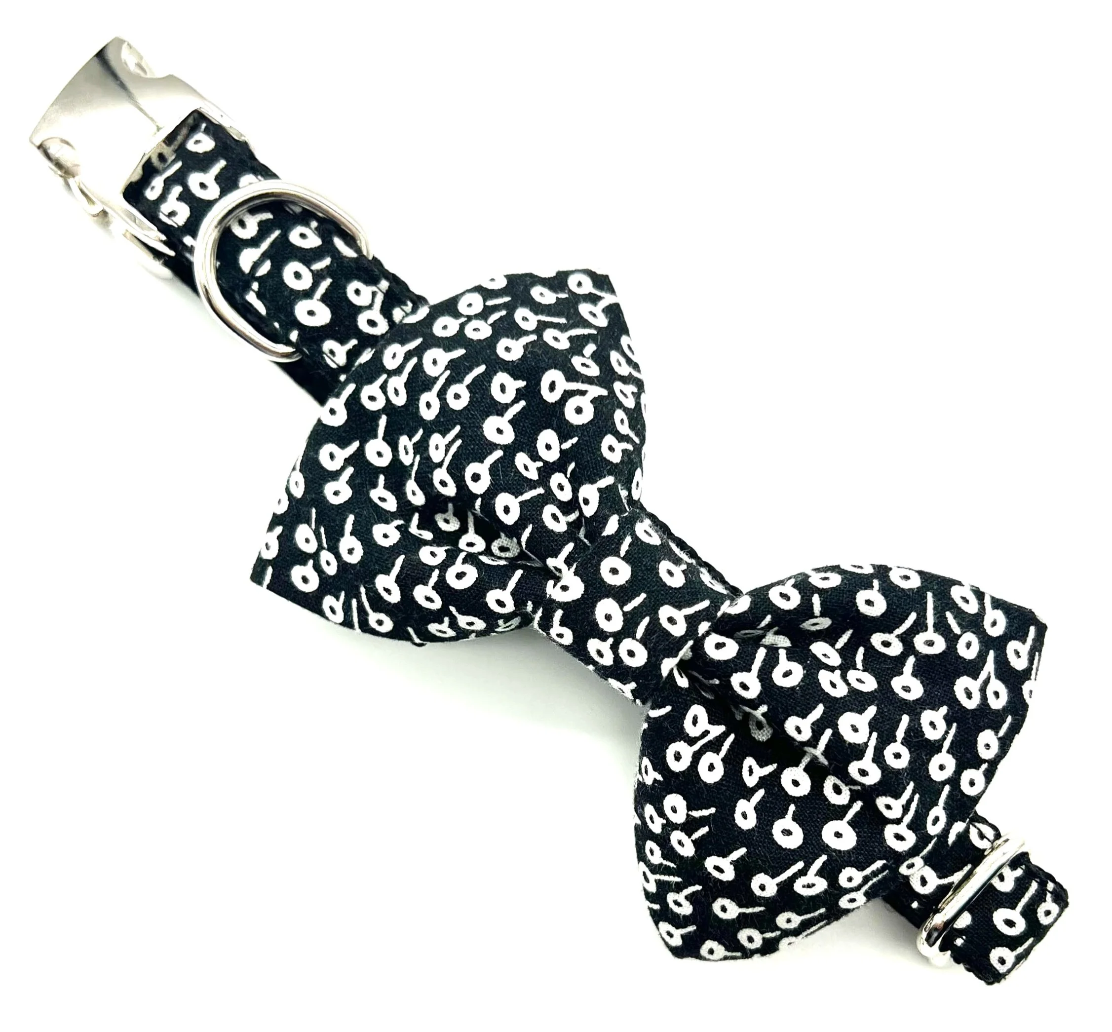 black+%2B+white+floral+bowtie+%2B+collar.jpg