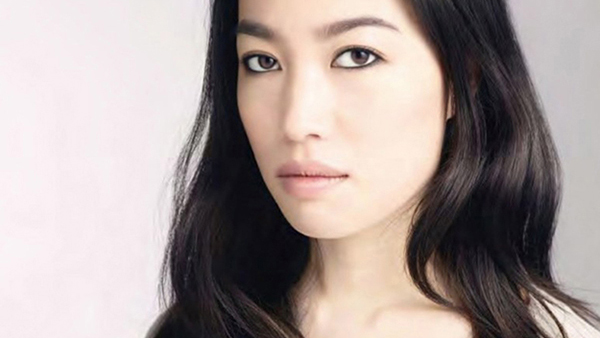 Yi Zhou as Clarin’s Brand Ambassador China
