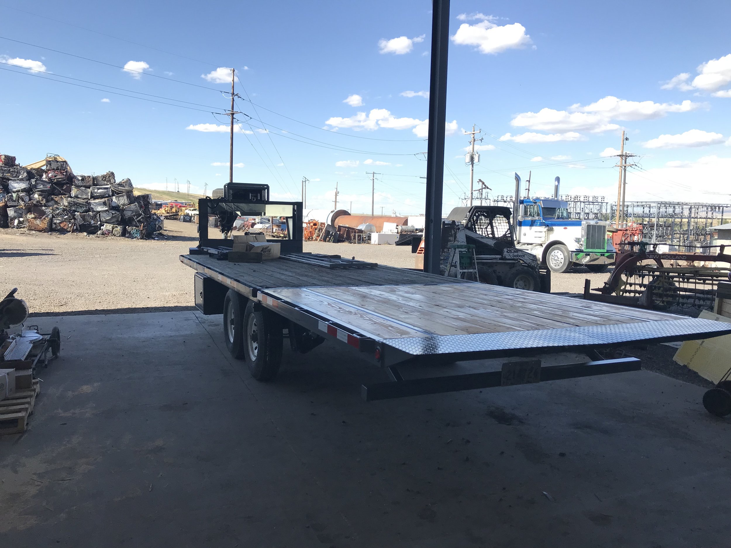 Custom load trailer