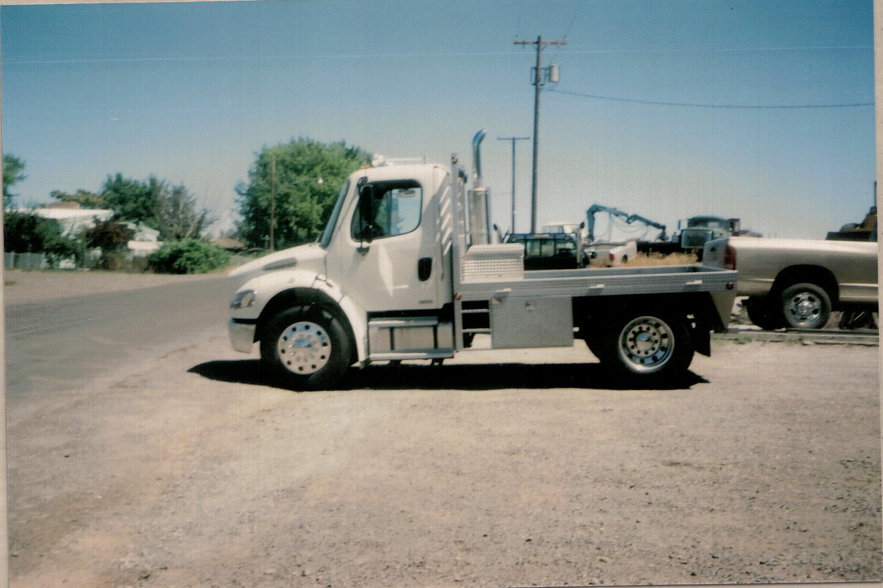 Custom flatbed