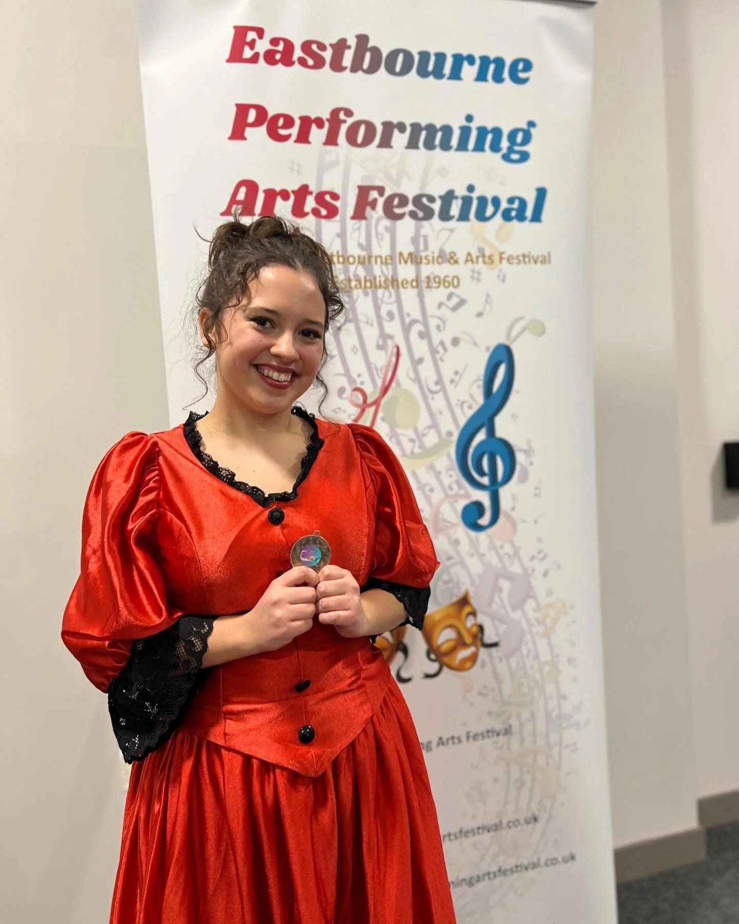 Well done to Ellie! At Eastbourne Festival eastbournefestival she did great across all her dances.

🥉Musical Theatre solo
🥉Ballet solo
✨Honours for jazz solo
✨Honours for jazz trio 
And all the groups she performed in qualified for @allenglanddance