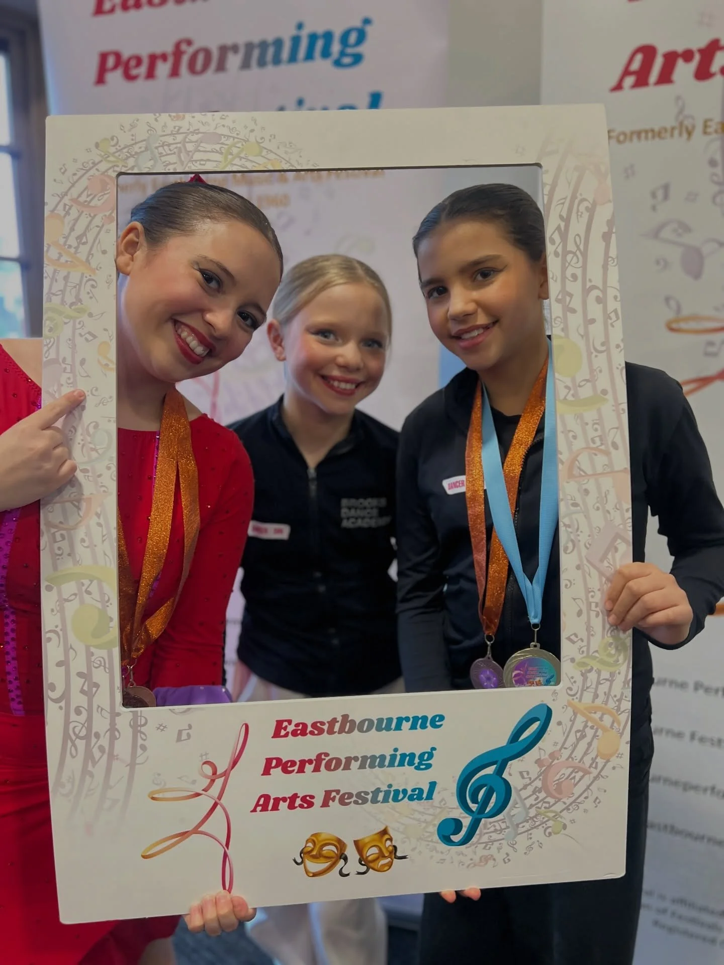 Bon&rsquo;s had a great time at Eastbourne performing arts festival with her dance school @brooksdanceacademy &amp; all her dancing buddies from Brooks and other dance schools across the county!

She qualified for @allenglanddance regional finals for