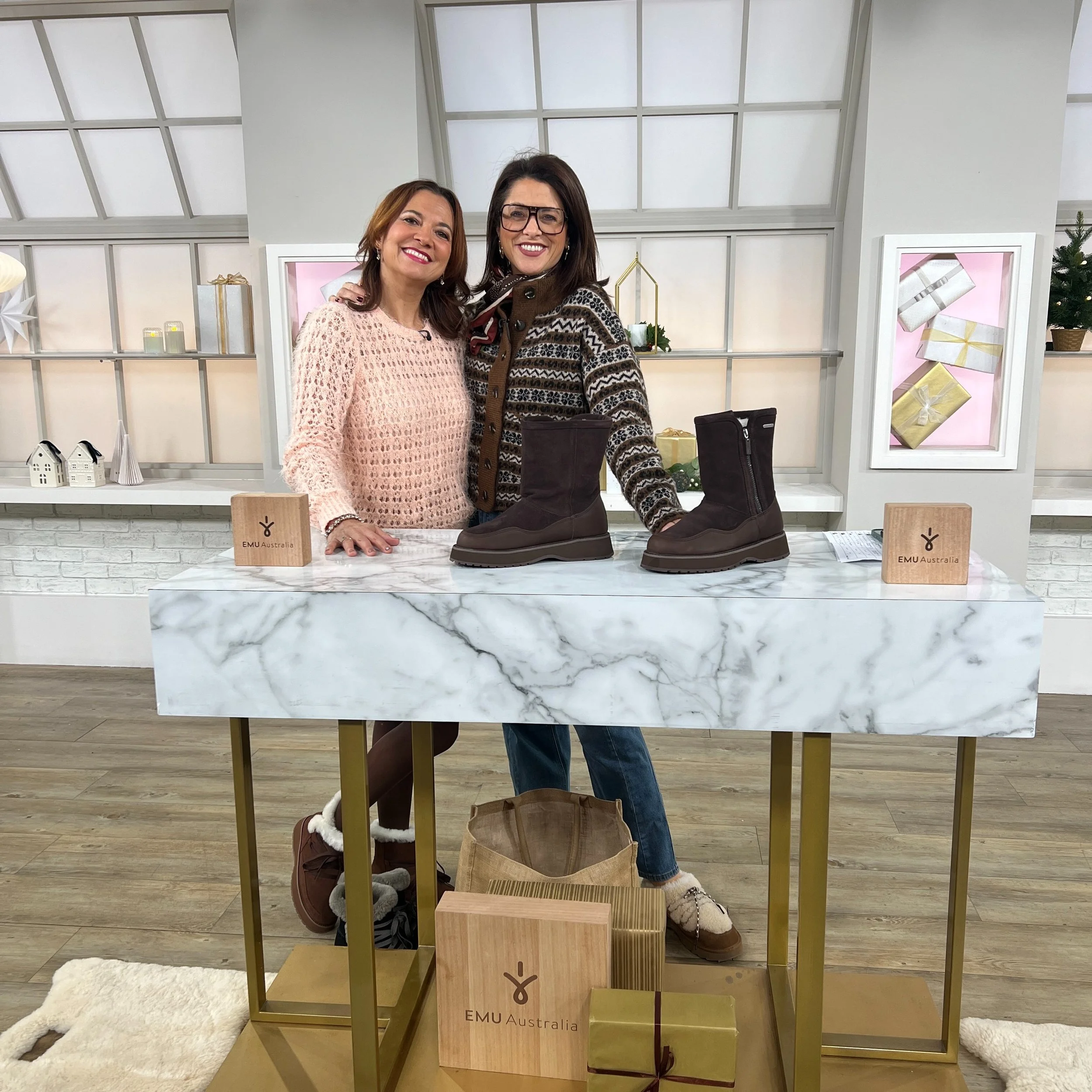 Join @katypullinger me &amp; sheepie for a whole hour of @emuaustralia on @qvcuk !