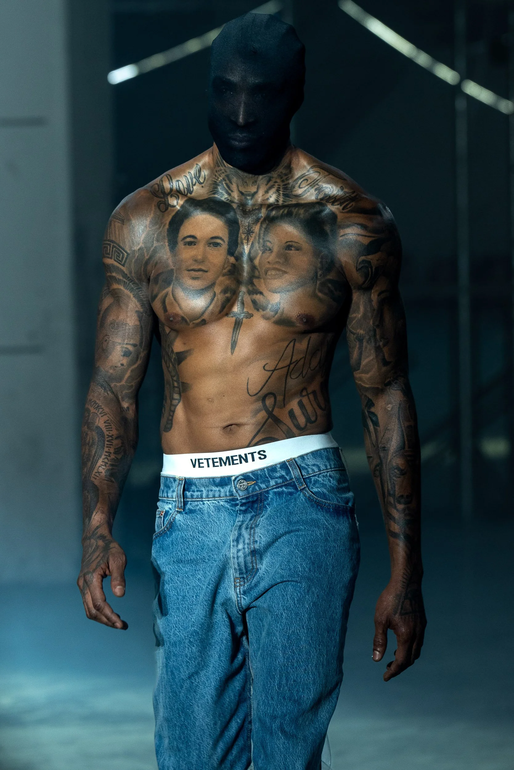 vetements-ss26-paris-fashion-week-edward-wendt-20.jpg
