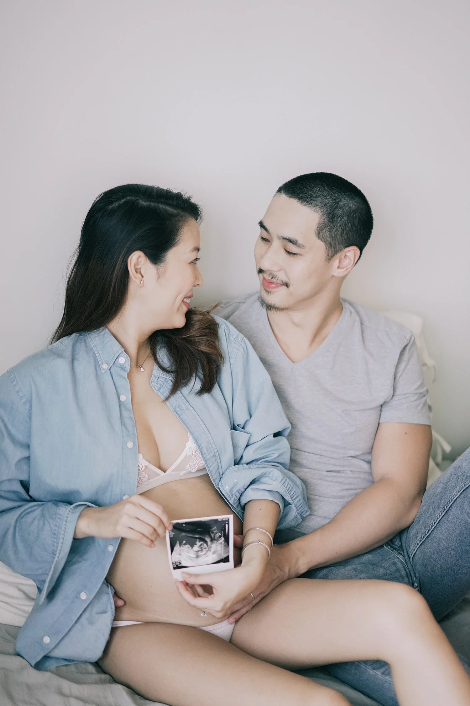 female photographer hong kong maternity.jpg