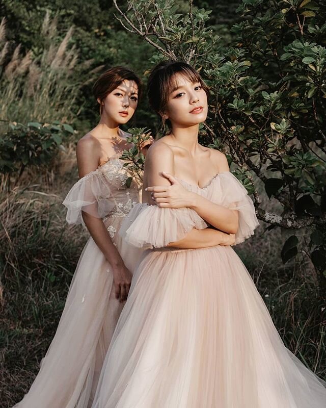 Behind every successful woman is a tribe of other successful women who have her back.
I'm super thankful for all the support I've received from friends/ clients! The amount of trust you put in me inspires me to work even harder! Let's keep making mag