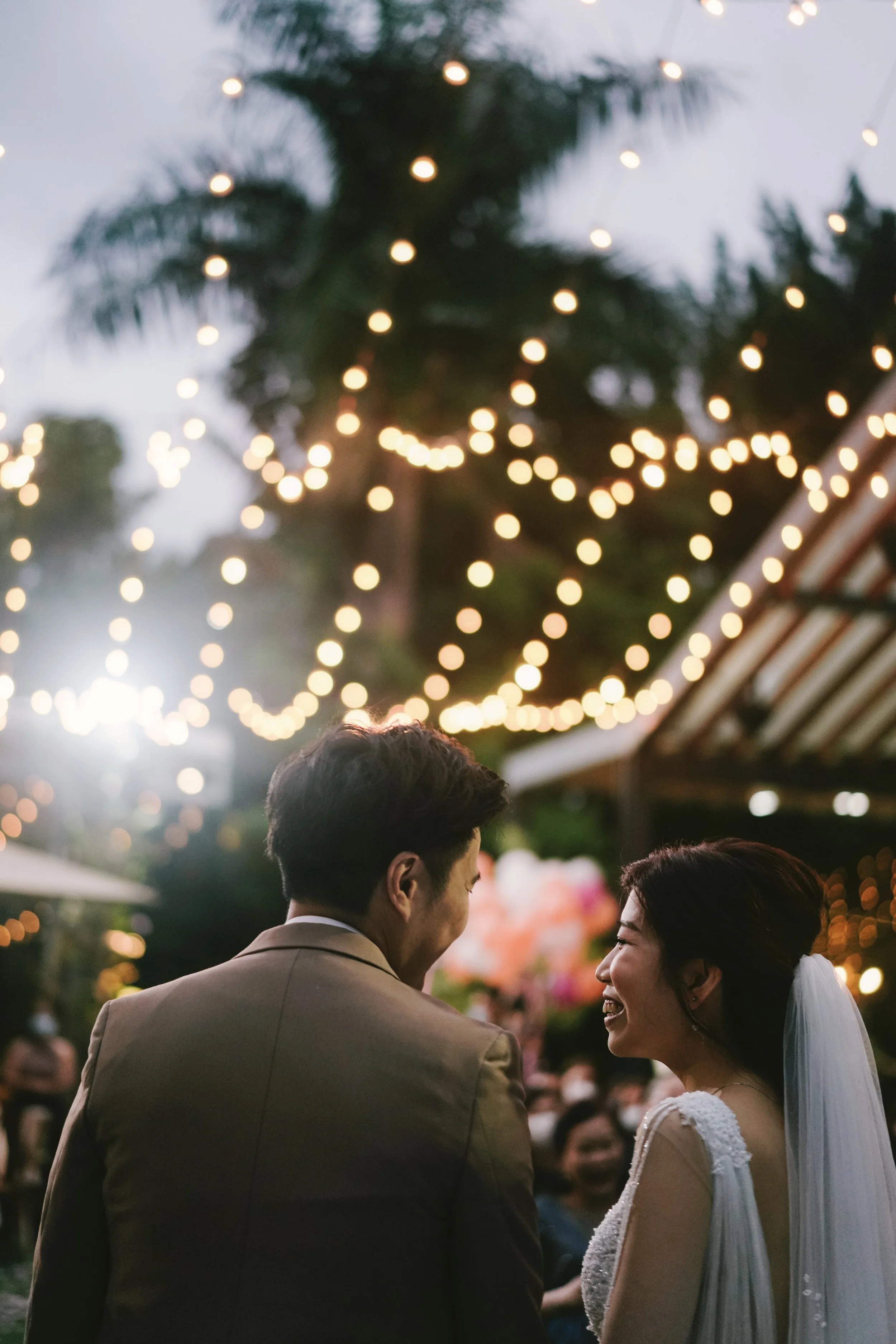 female wedding photographer in hong kong.jpg