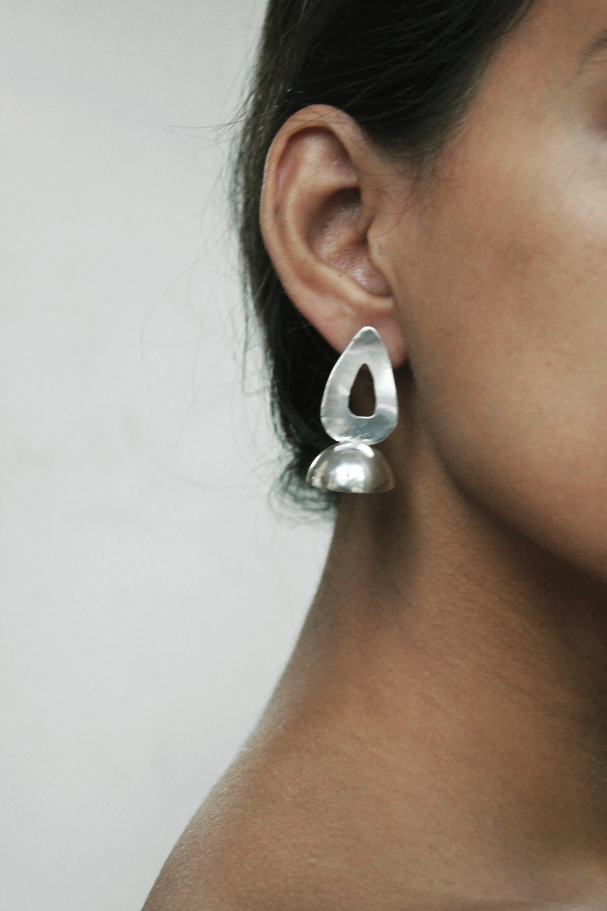 Series 4, Earring 2