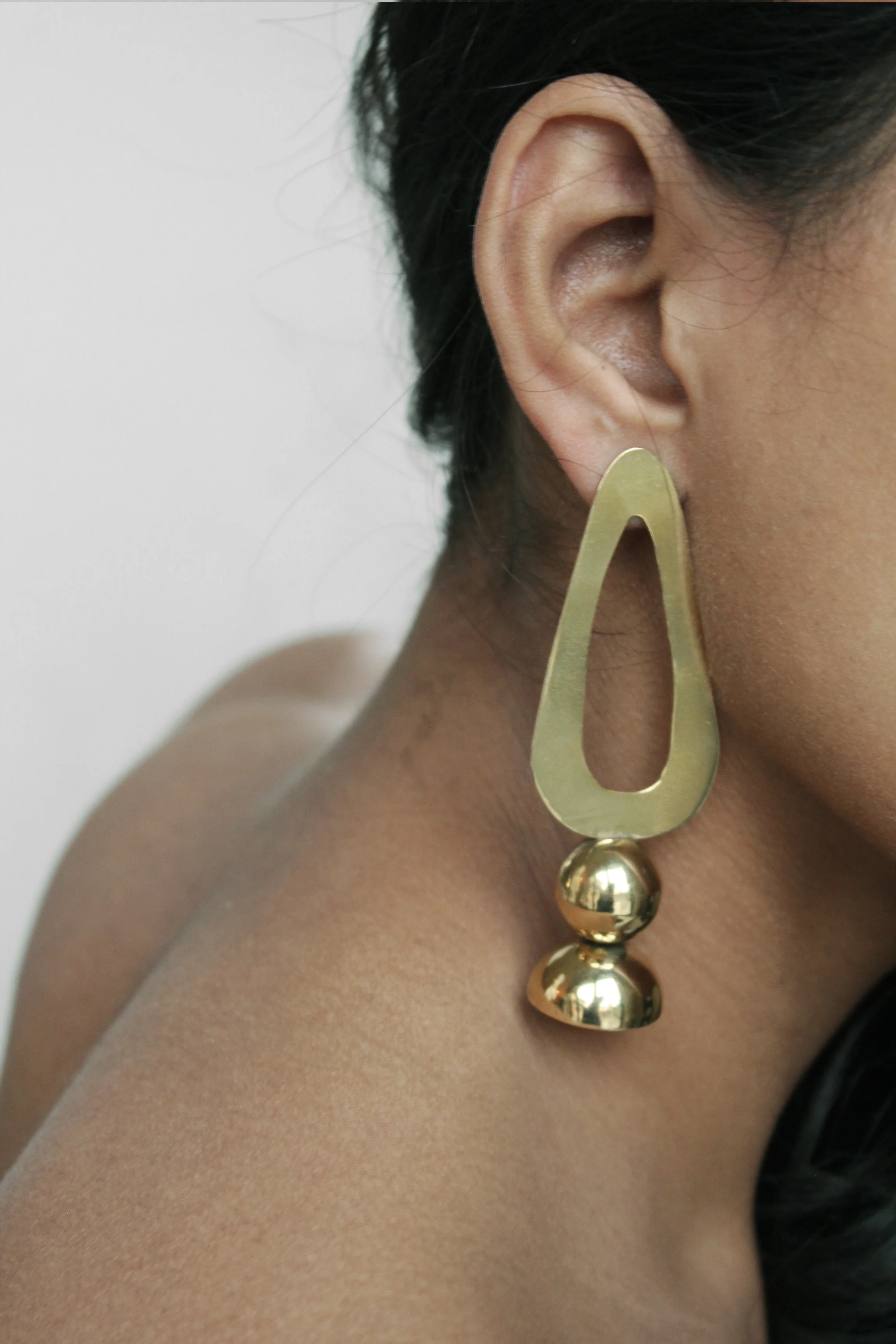 Series 5, Earring 3