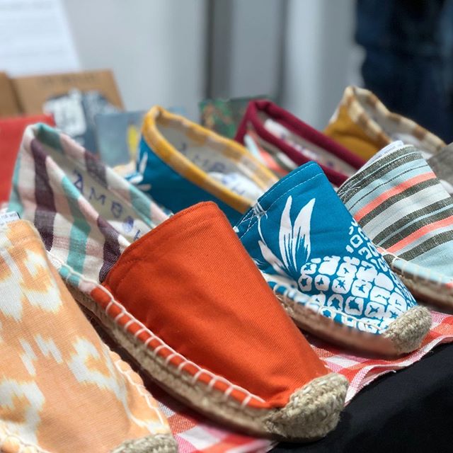 Handmade #espadrille with #cambodian materials by @ambohespadrille⁣⠀
.⁣⠀
.⁣⠀
⁣⠀
.⁣⠀
#cult #phnompenh #lifestyle #shopping #ethicalshopping #amboh #espadrille #krama