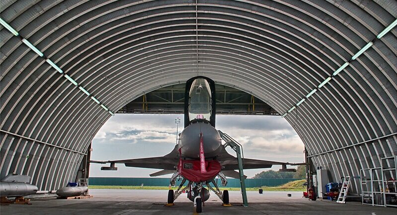 F16-lekki-prefabrykowany-hangar-lukowy-tg-hangars-EPKS.jpg