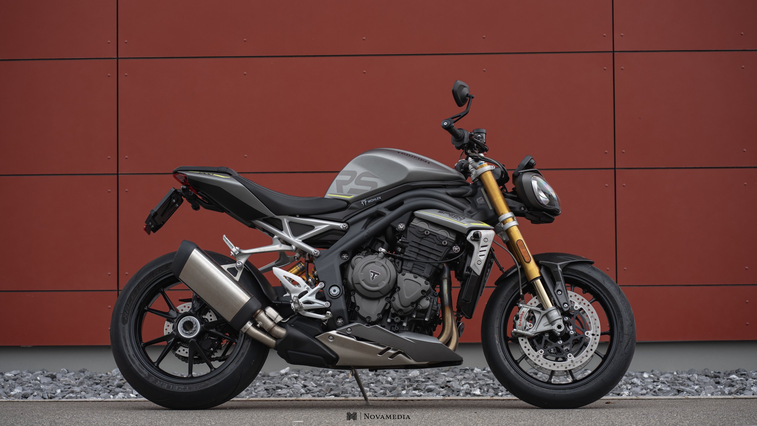 Speed Triple 1200RS-01.jpg