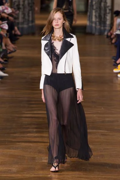Défilé Lanvin, collection printemps-été 2017 / Imaxtree