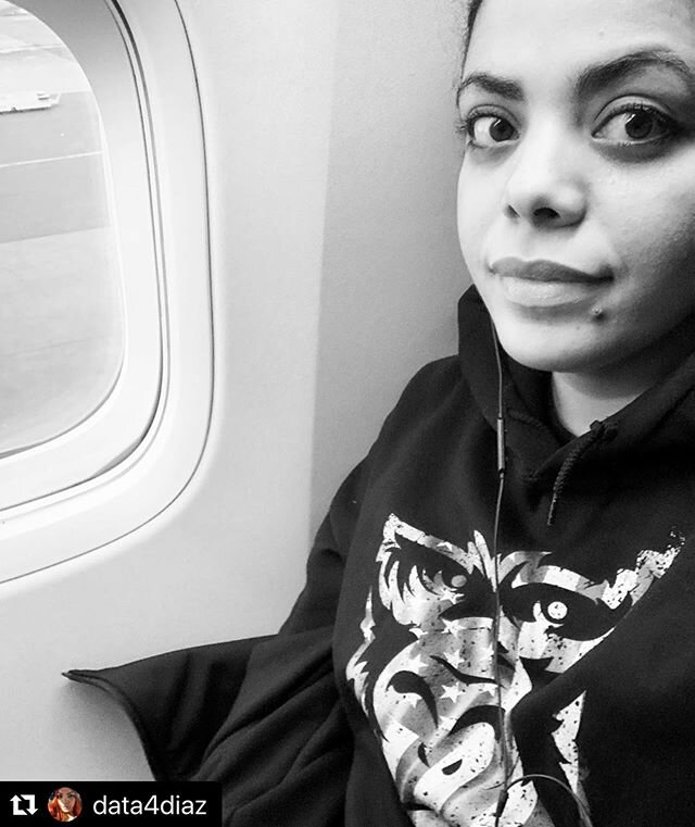 #Repost @data4diaz with @make_repost
・・・
NY ✈️ LA ~ Reuniting with my #VetNetFam Shoutout to @silverbackspirit - I &ldquo;fly&ldquo; in style with this Hoodie. It&rsquo;s comfy, trendy and useful (holds all my charging wires and phones &amp; more, in