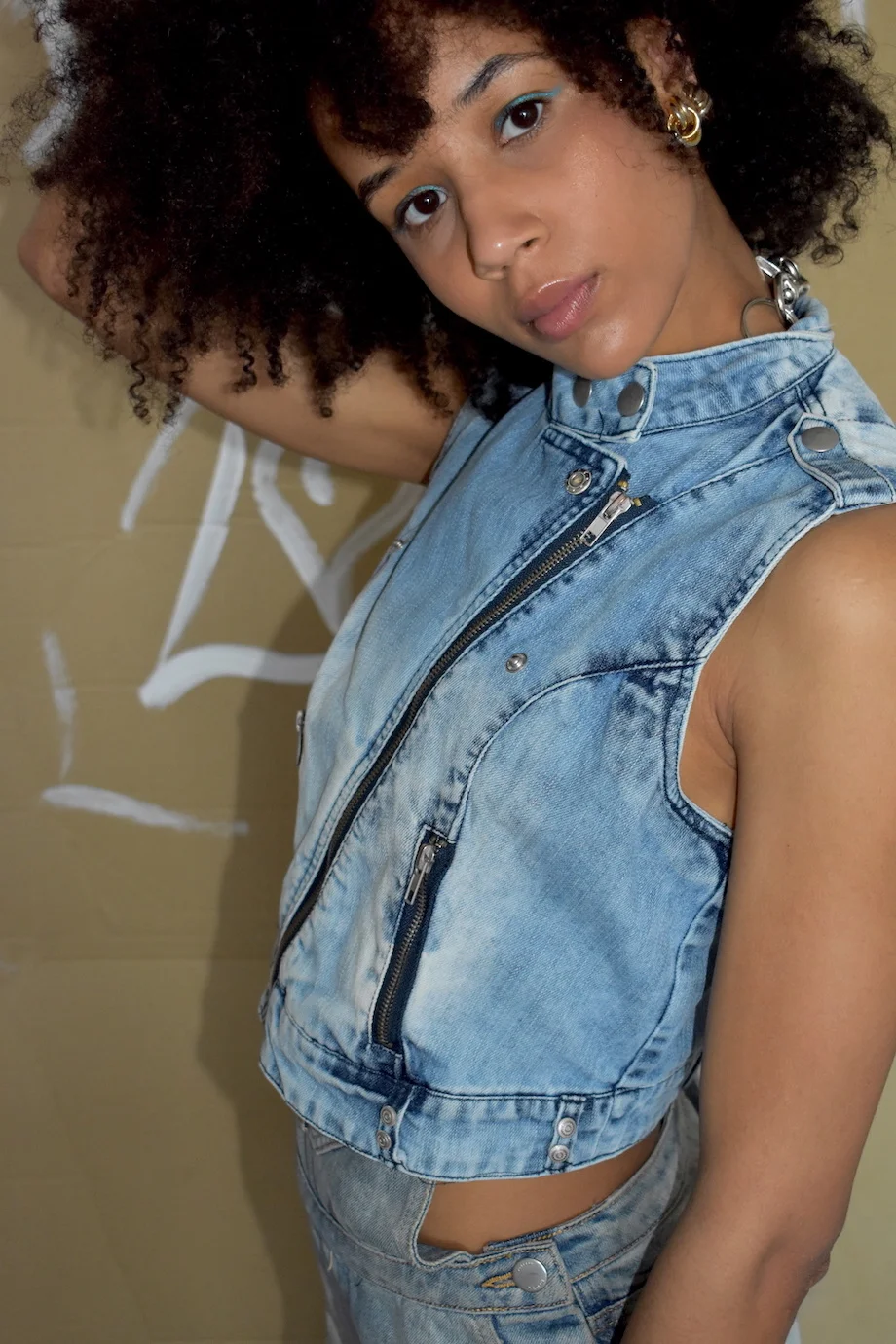 #3ih  "Polly wants a cracker” SLEEVELESS DENIM BIKER STYLE STONEWASH JACKET 6