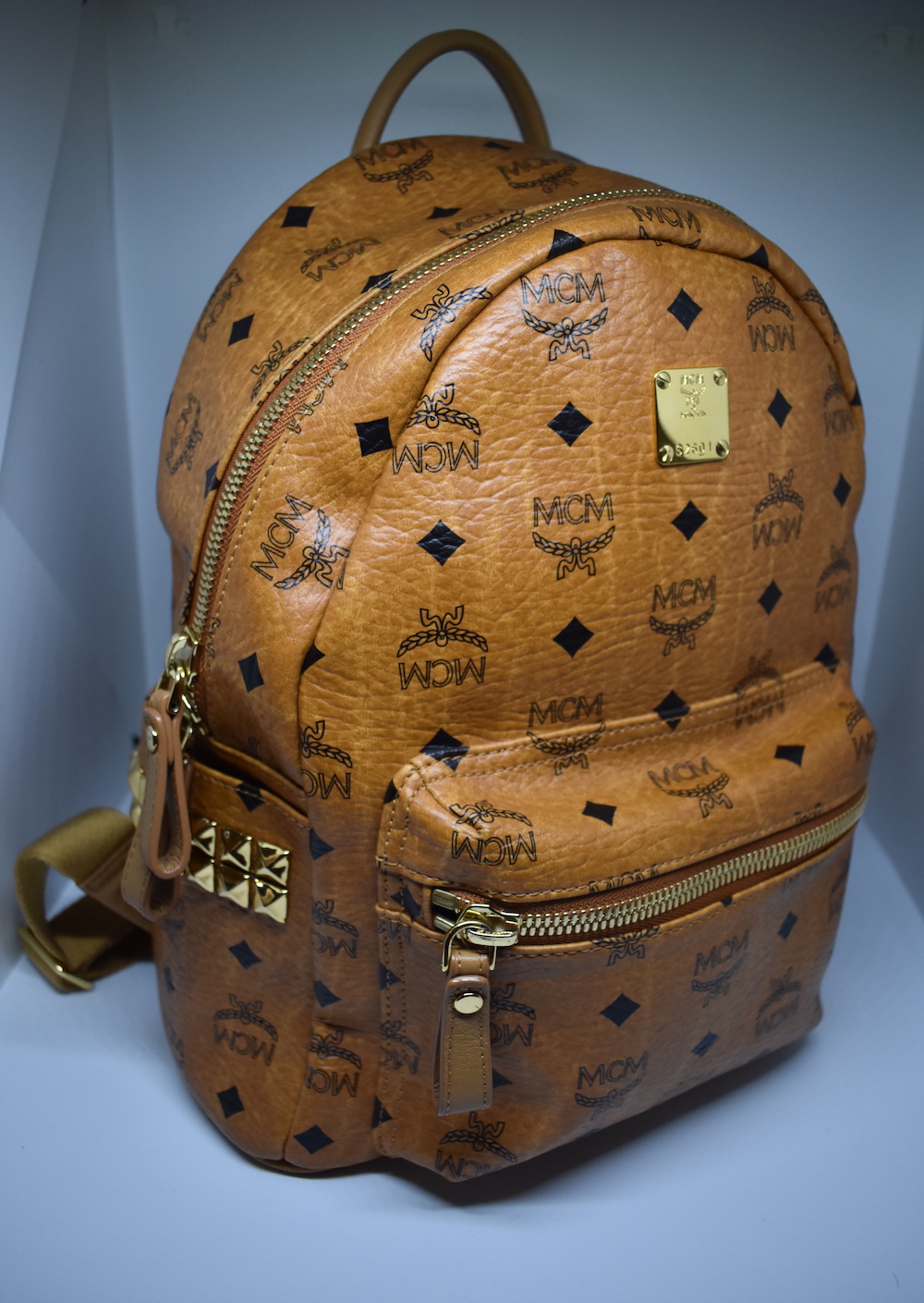 #31A MCM - a Stark PM backpack  ANGLED