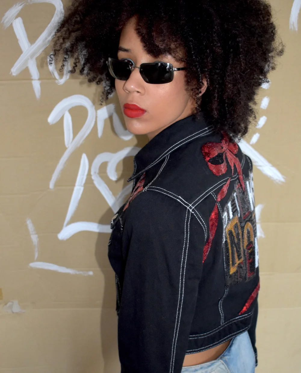 #2IH PUNKS NOT DEAD BLACK DENIM CROPPED JACKET OVER SHLDR