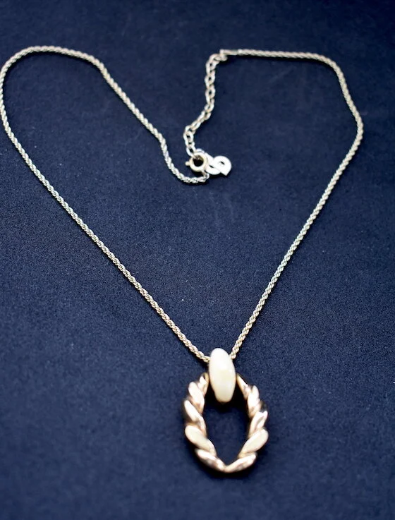 #42A CHRISTIAN DIOR NECKLACE