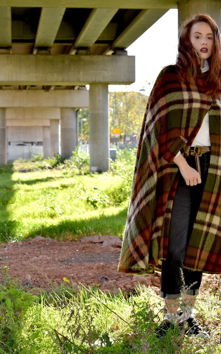 #41AW VINTAGE BERGHAUS INTERNATIONAL PURE NEW WOOL PLAID CAPE