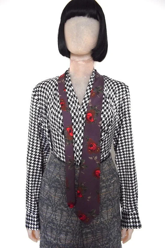 #13T PAUL SMITH PURPLE BACKGROUND