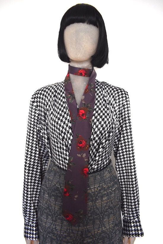 #13T PAUL SMITH PURPLE BACKGROUND