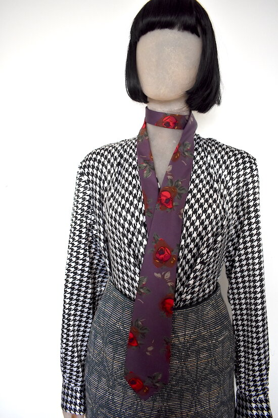 #13T PAUL SMITH PURPLE BACKGROUND