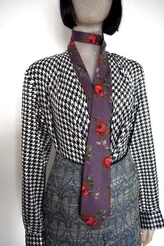 #13T PAUL SMITH PURPLE BACKGROUND