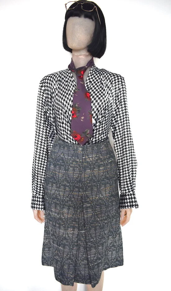 #13T PAUL SMITH PURPLE BACKGROUND