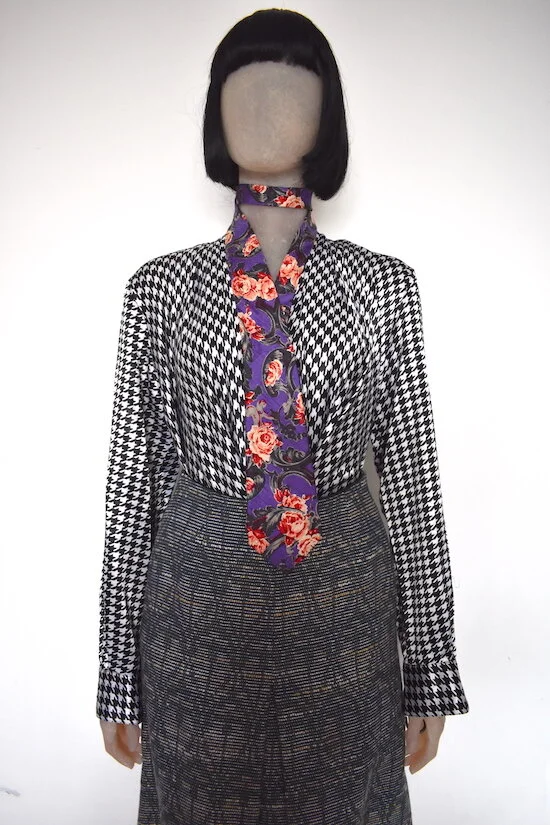 #14T PAUL SMITH LIGHT PURPLE BACKGROUND