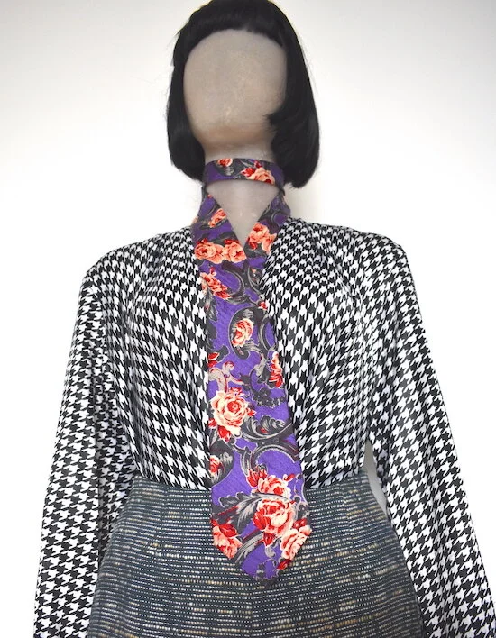 #14T PAUL SMITH LIGHT PURPLE BACKGROUND