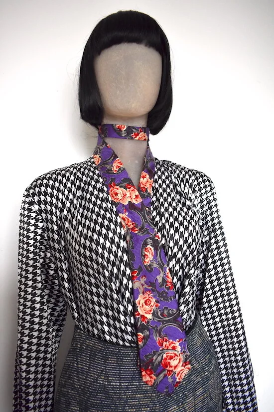 #14T PAUL SMITH LIGHT PURPLE BACKGROUND