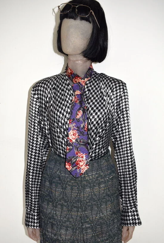 #14T PAUL SMITH LIGHT PURPLE BACKGROUND