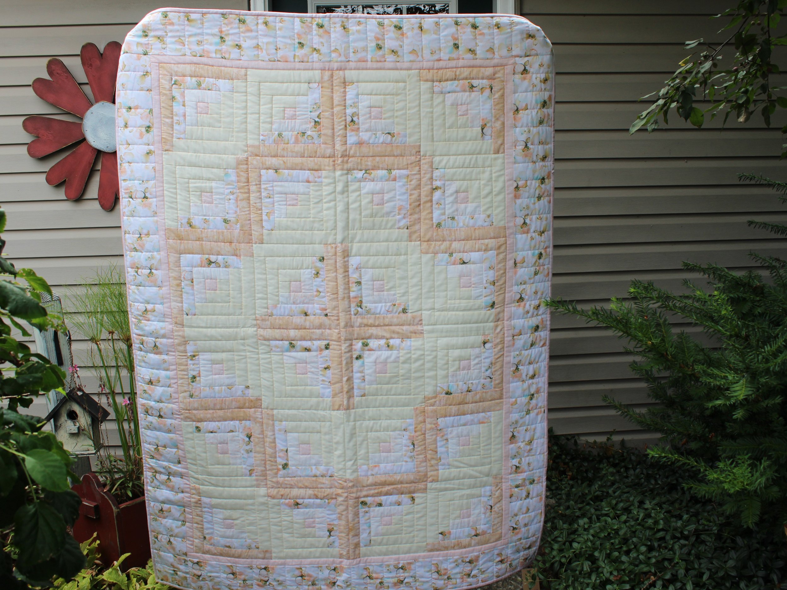 WWW16A_Log_Cabin_Crib_Quilt.JPG