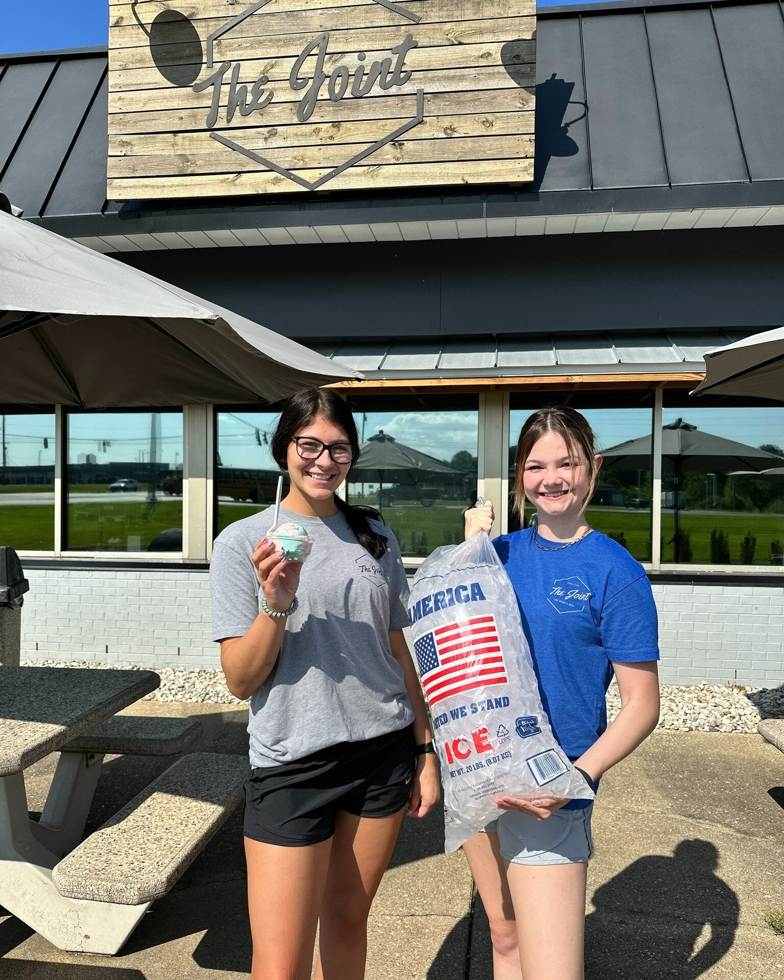 ☀️SUNNY DAY ESSENTIALS ☀️
Stop by today and enjoy lunch on the patio or grab everything you need for this beautiful day! We have ICE CREAM🍦, BAGS OF ICE🧊, AND BEER BUCKETS🍺!!! 

#thejointbbq #sunnyday☀️ #eatlocal