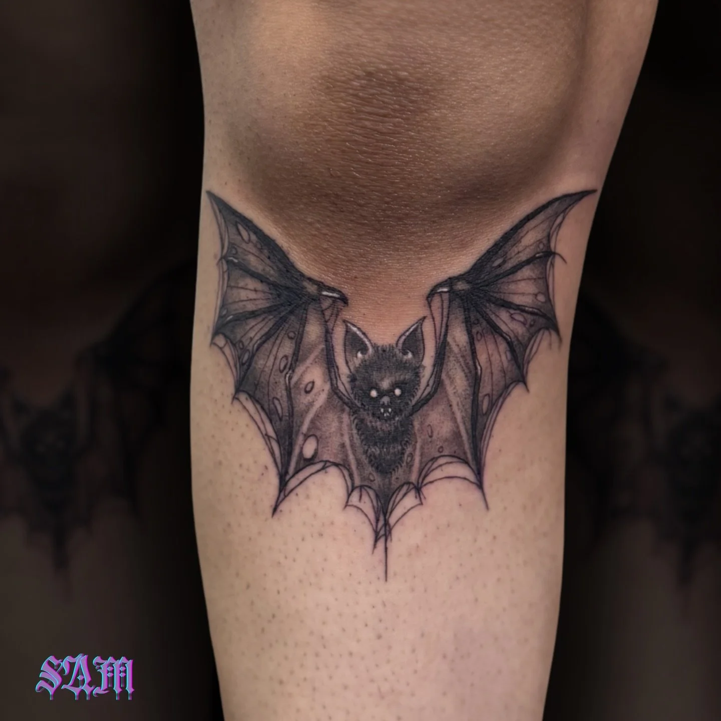We&rsquo;re all about those dark and darling details. ✨ spooky battoo done by @samjadeink 

Book your next session with Sam! 
🔗 Link in Bio
📱Text/Call: (407) 296 8860
📧Email: heidi@missheidistattoo.com

⚠️ Be sure to check your Spam/Junk folder so