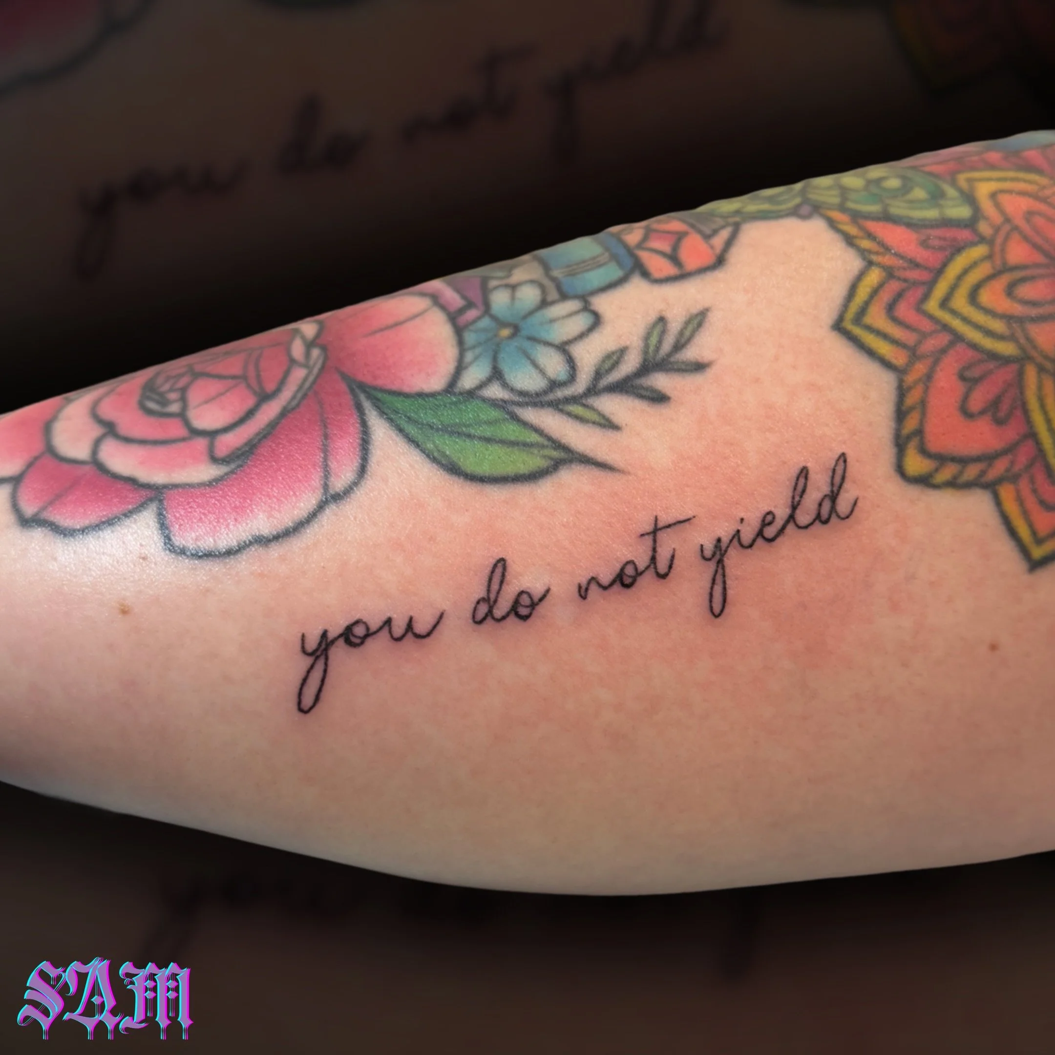 For the fantasy readers out there, you already know how heavy this line hits. 📚 @samjadeink did a beautiful job with this delicate &ldquo;you do not yield&rdquo; script. The spacing is perfect, and the lines are incredibly crisp for such a fine piec