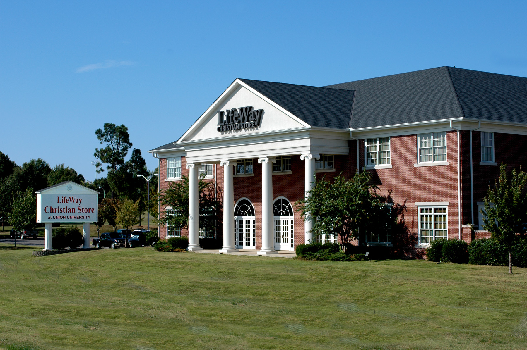 Union University Hammons Hall-Lifeway.jpg