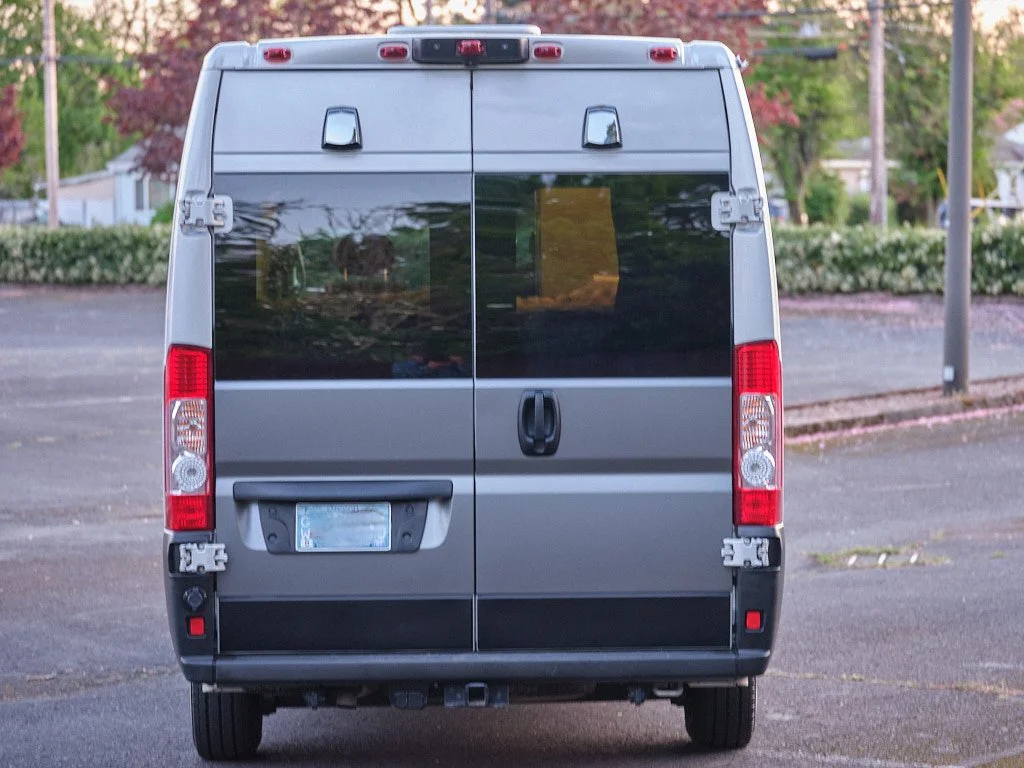 02 - rear tinted cargo doors.jpg