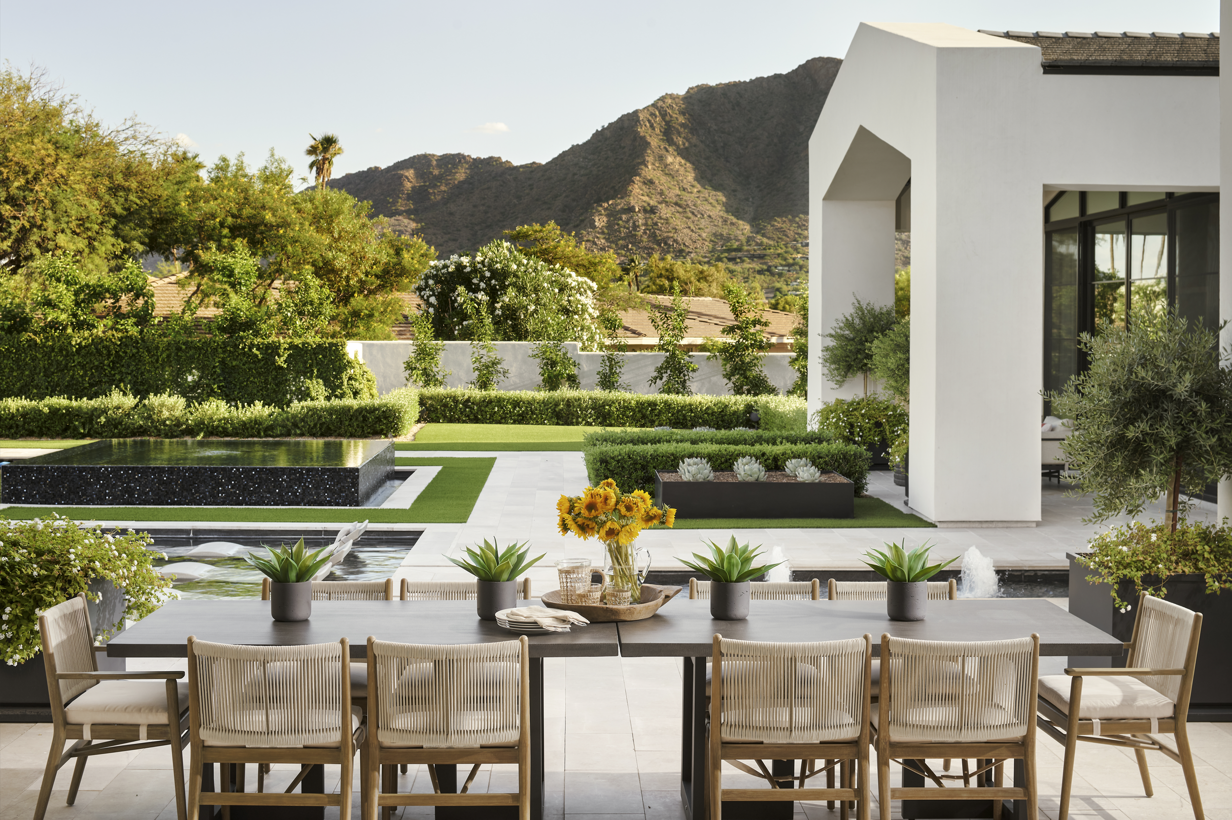 mcdoulgal lving room patio.PNG