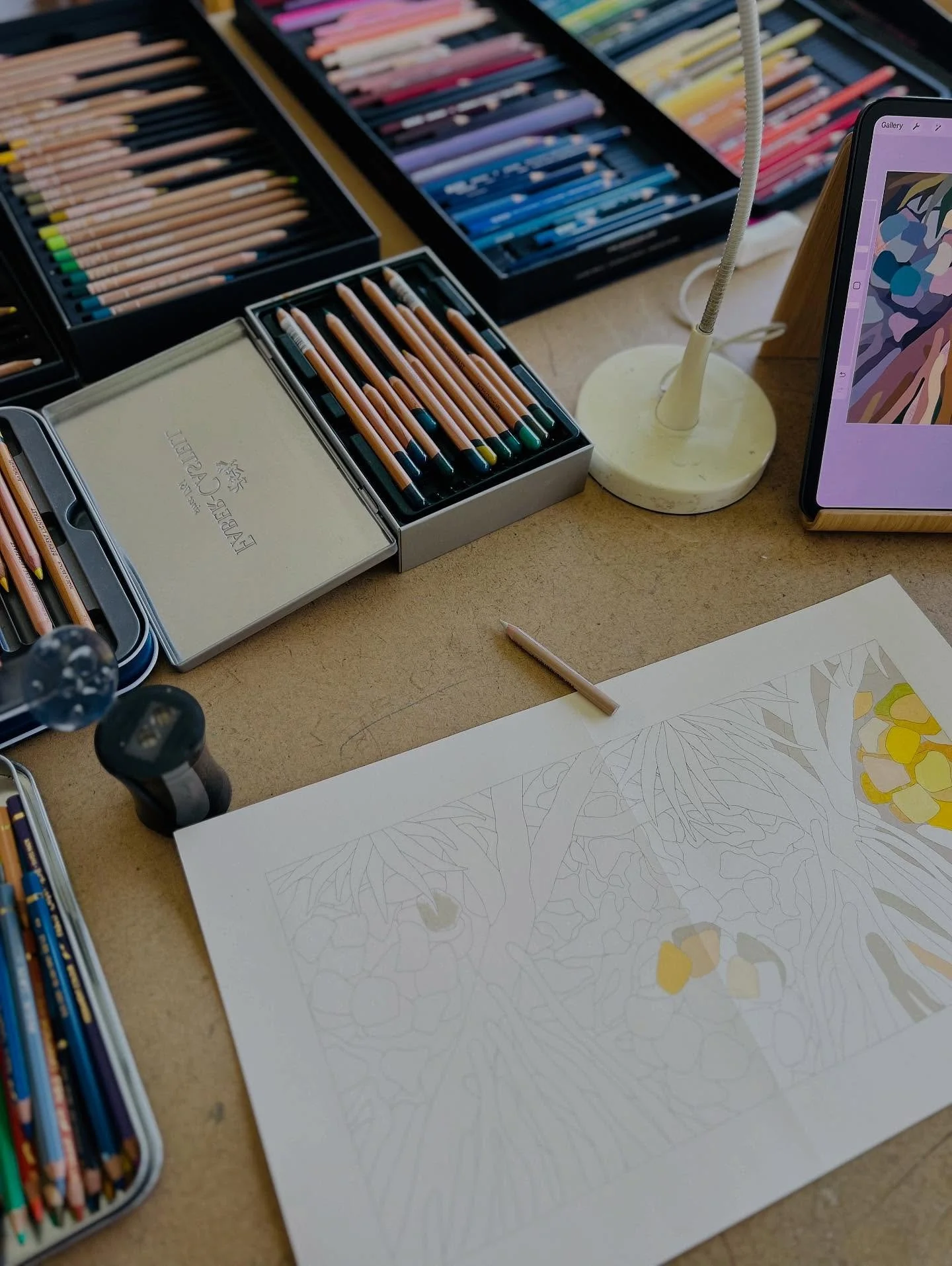 Planning stages of a very special and complex commission. I can&rsquo;t wait to show you this one progress, she&rsquo;s going to be another XL piece&hellip;.

#artcommissions #bespokeart #artcustom #artist #artwork #procreate