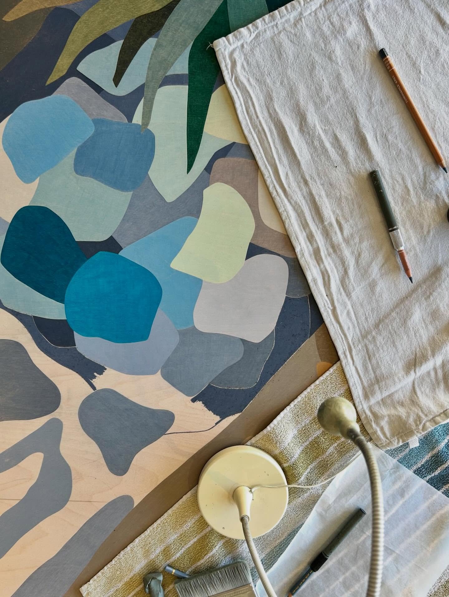 I only have the last few sections to go on this mammoth commission. Most of the large 1x2m board has been covered as I&rsquo;ve worked on small sections, the grand reveal is going to be very satisfying&hellip;.

#artcommissions #artinprogresss #penci